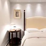Comfy Boutique Hotel 3*