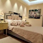 Comfy Boutique Hotel