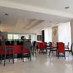 Comfy Boutique Hotel 3*