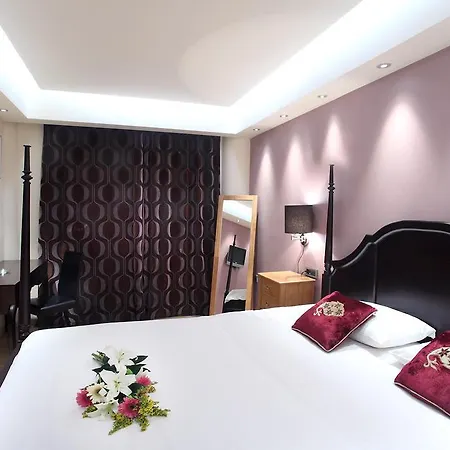 Comfy Boutique 3* كالاماتا