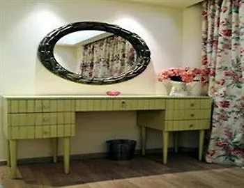 호텔 Comfy Boutique 3*