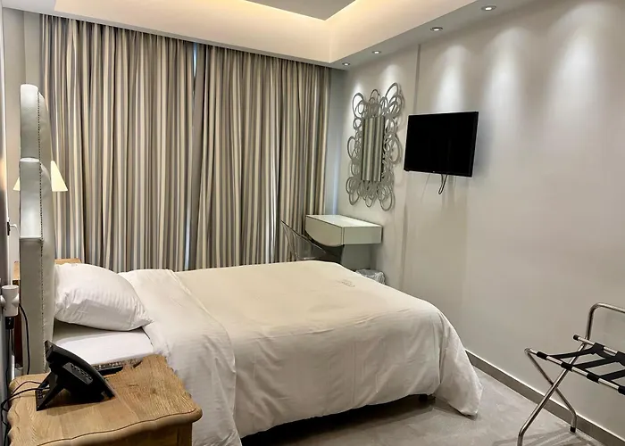 Ξενοδοχείο Comfy Boutique 3*